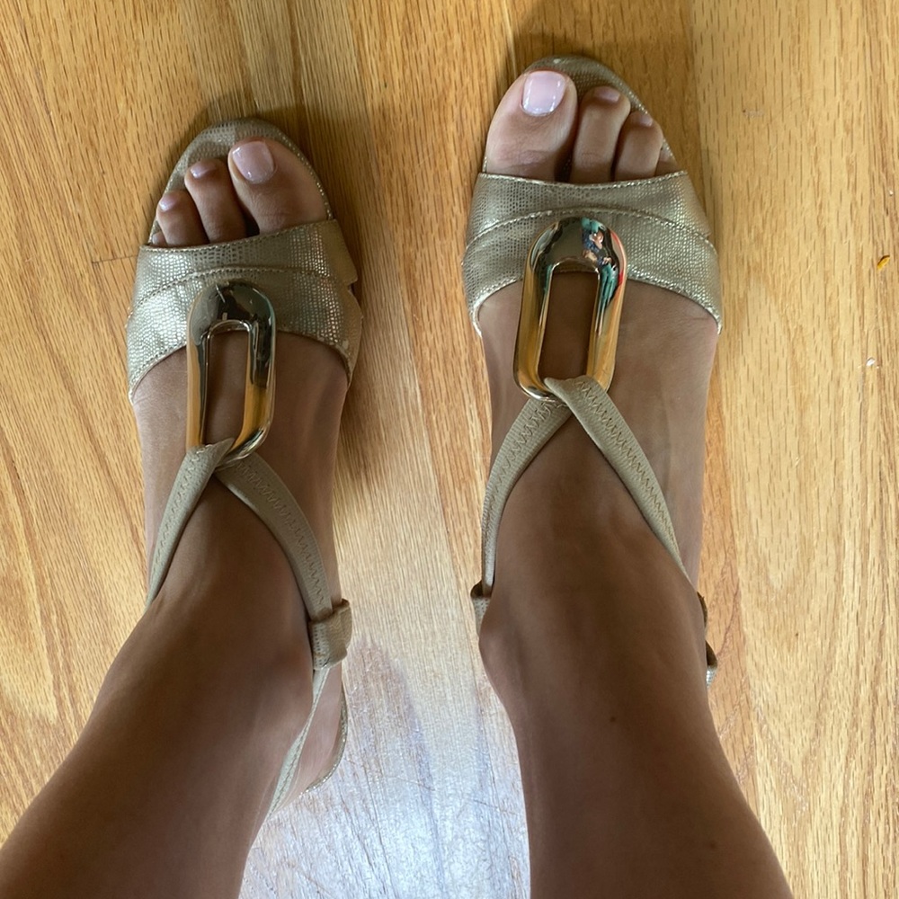 Alfani step n flex metallic heels with elastic flexible band